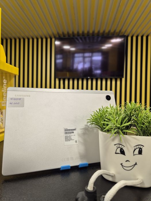 Samsung TabA8,128гб