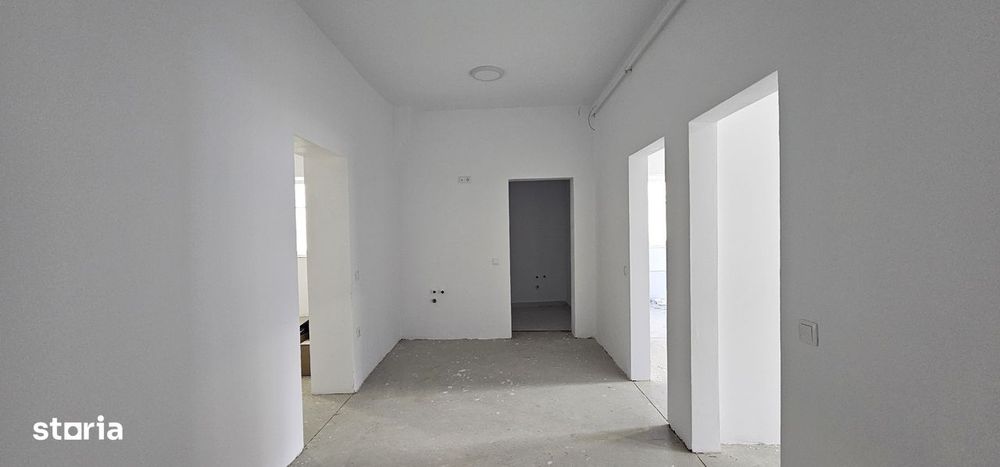 Vand spatiu cu intrare din strada,pretabil cabinete medicale,Pta Cibin