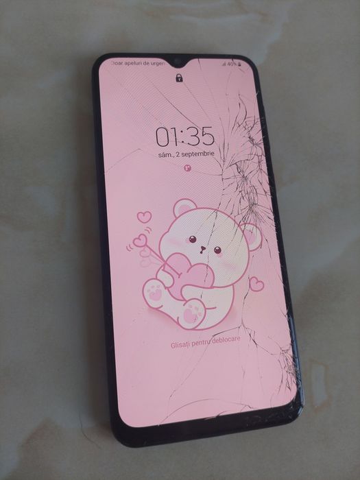 Vând Samsung Galaxy A50 spart și cu cod PIN, pentru piese //poze reale