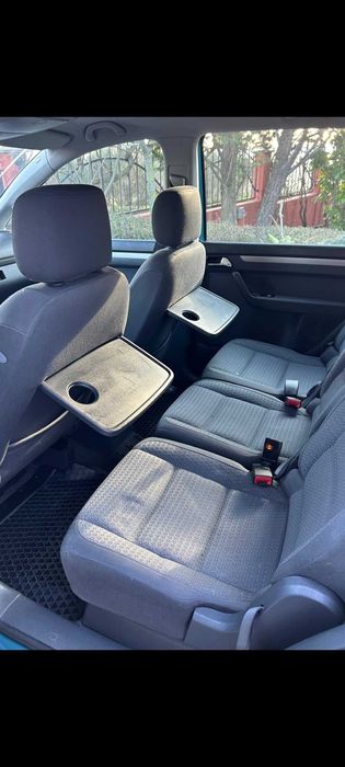 VW Touran 7 МЕСТЕН  2.0TDI много запазен перфектно състояние