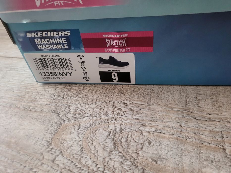 Дамски маратонки Sketchers 39 номер нови