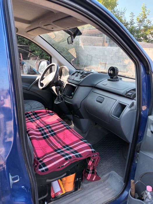 Vand masina mercedes vito 111 cdi pret 3000 negociabil