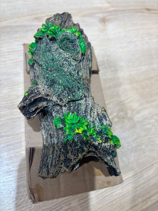 Хралупи за терариум и влечуги