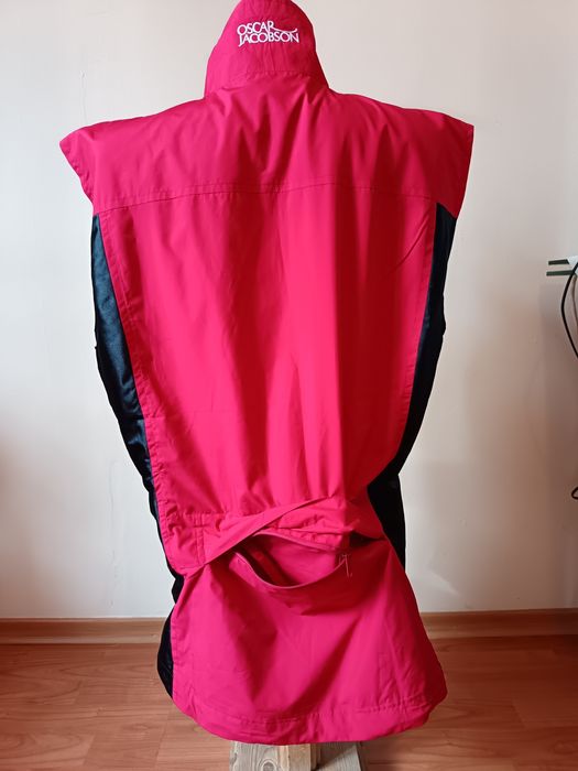 Vestă nouă unisex Oscar Jacobson