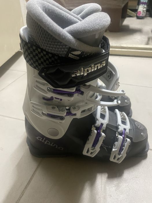 Лыжный комплект с каской и ботинками