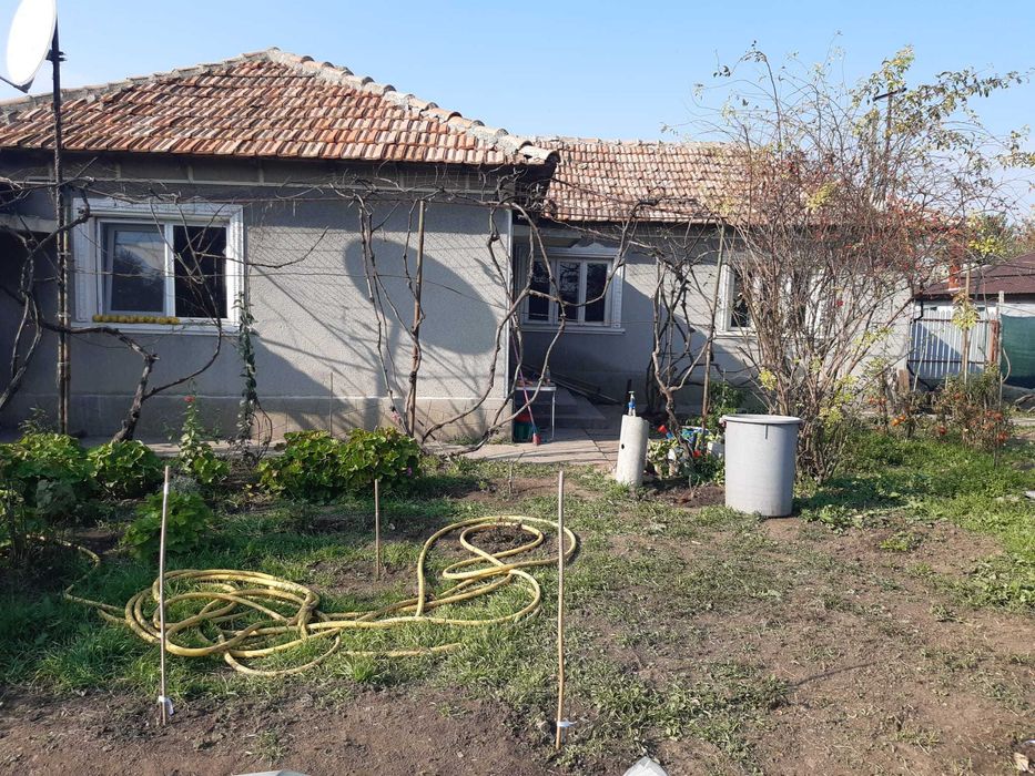 Teren Si Casa de Vanzare In Topraisar 800 mp deschidere 26 m