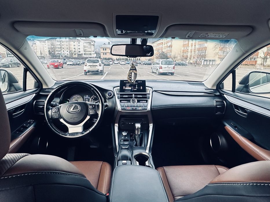 Lexus seria NX 300h AWD Luxury Line