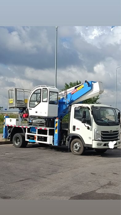 Автовышка 33 метра с водителем оператором все документы есть