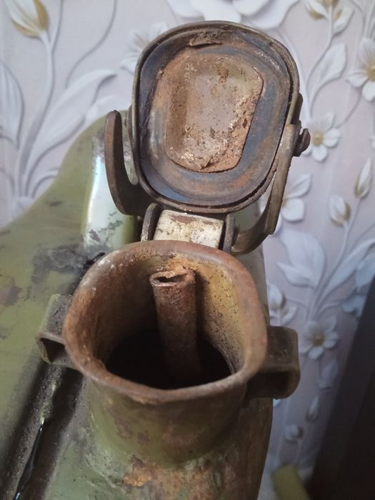 продам канистры бу