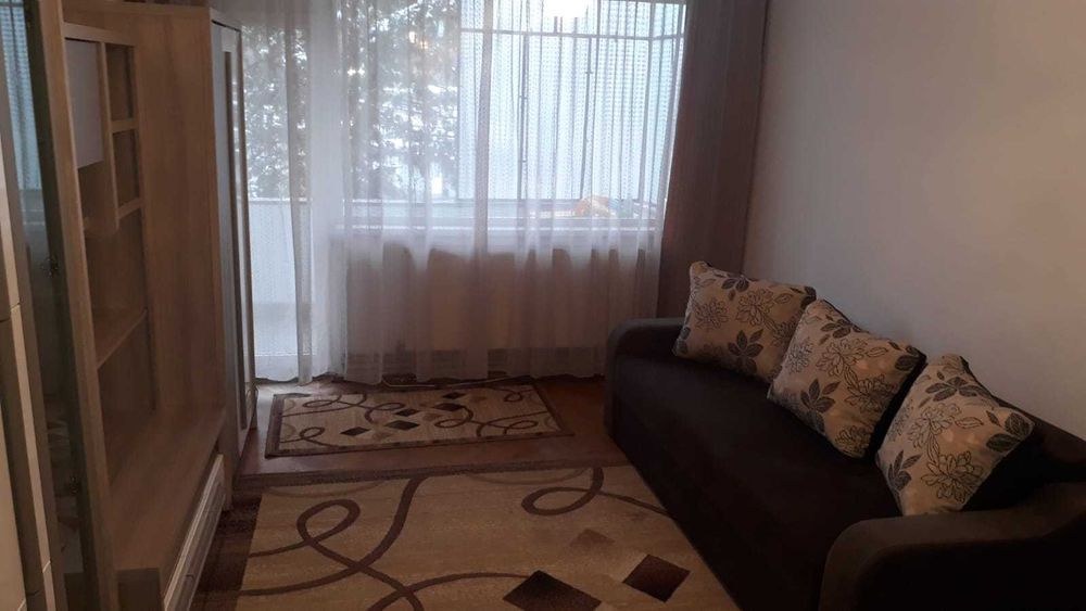 Vand apartament 2 camere,Aleea Carpati