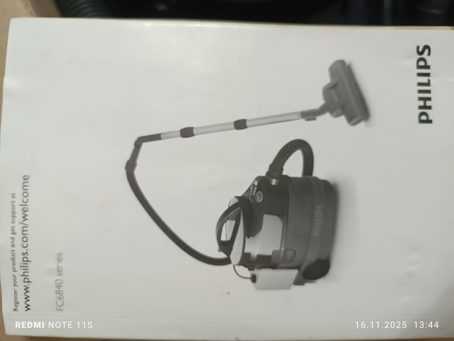 моющий пылесос Philips FC 6843