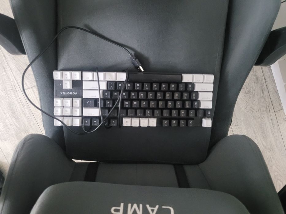 Продам компьютер для игр и учёбы.