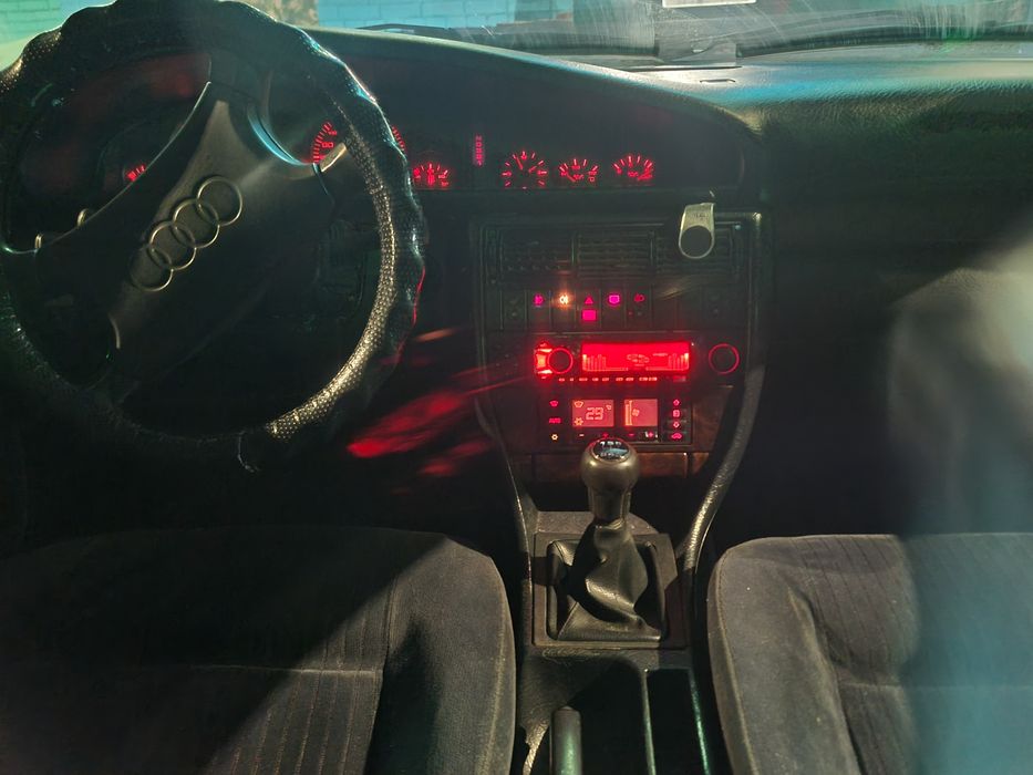 Продам ауди С4. 100 2.6