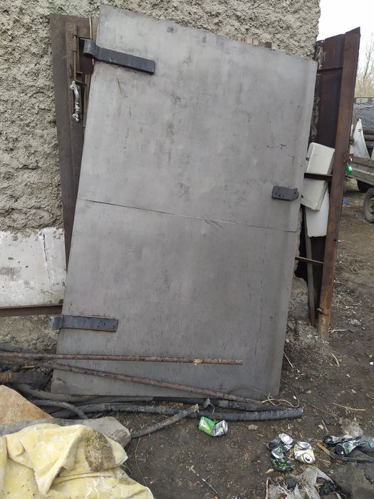 Гаражные ворота железные