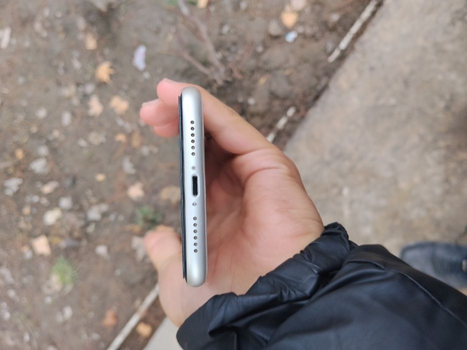 iPhone 11 sotiladi