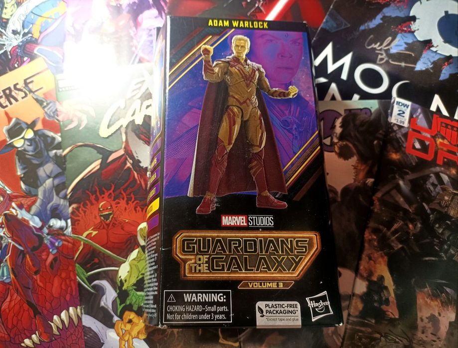 Продаю фигурки и футболки