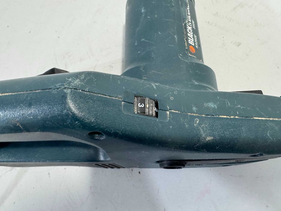 Лентов шлайф / прав - Black & Decker 350 W