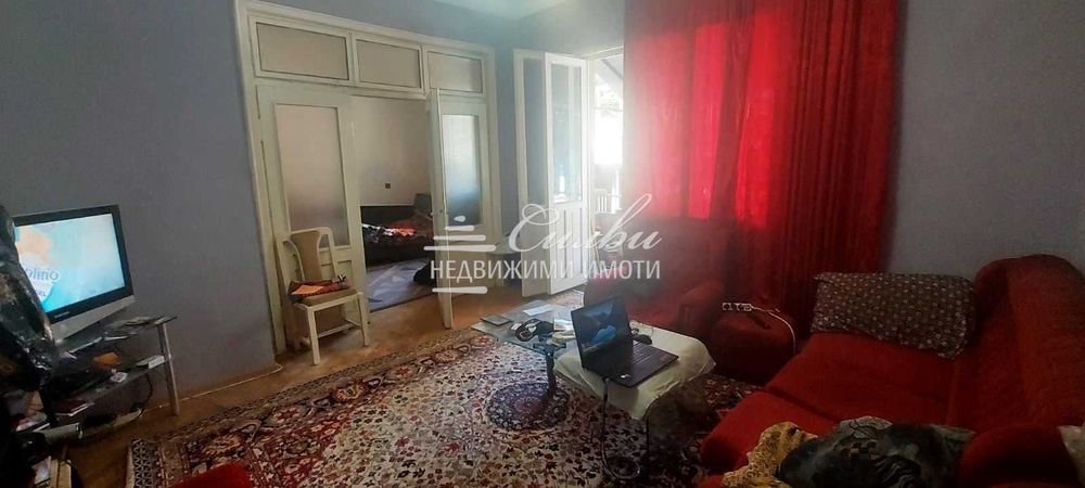 Продава се Четиристаен апартамент в Шумен, Център - 120 кв.м за 2084 €/кв.м - Снимка #5