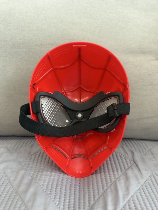 Маска человек паук