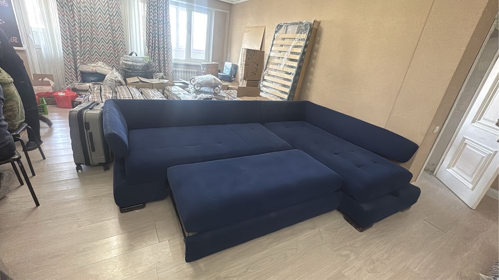 Срочно продам диван