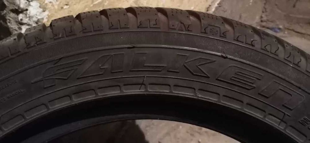 Продавам 4 броя зимни гуми 205.55.16 на 1 сезон дот 2021 Falken