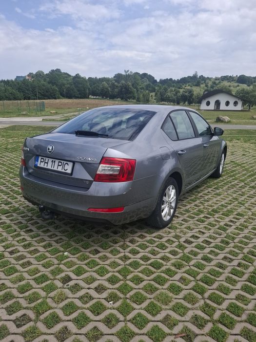 Vând Skoda Octavia 3