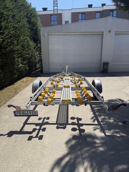 Колесар Venitrailers 1800 КГ ЗА ЛОДКА ДО 7М