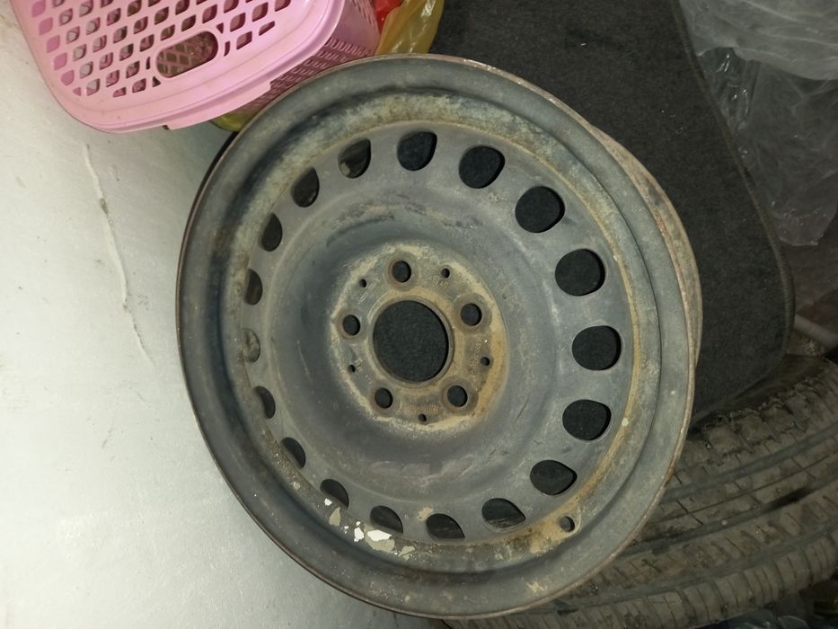 Диск с шинами от ауди 5*120мм