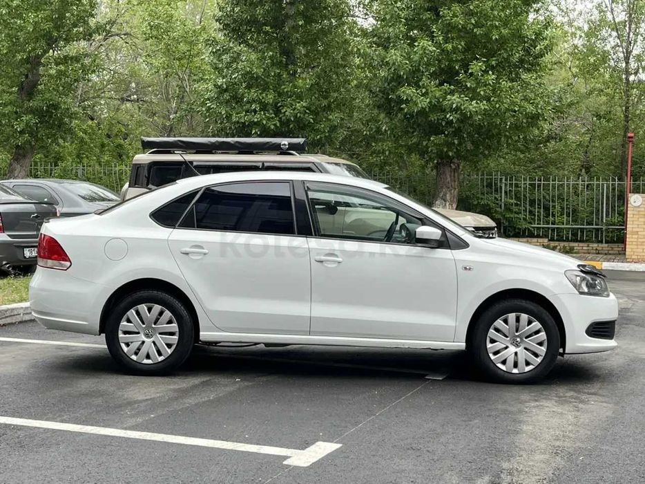 Volkswagen Polo Sedan