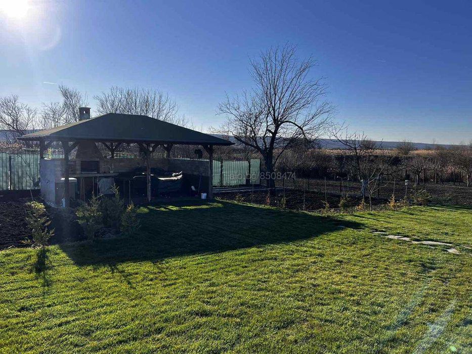 Продава се Къща в с. Тръстиково, Област Бургас - 137 кв.м за 1387 €/кв.м - Снимка #3