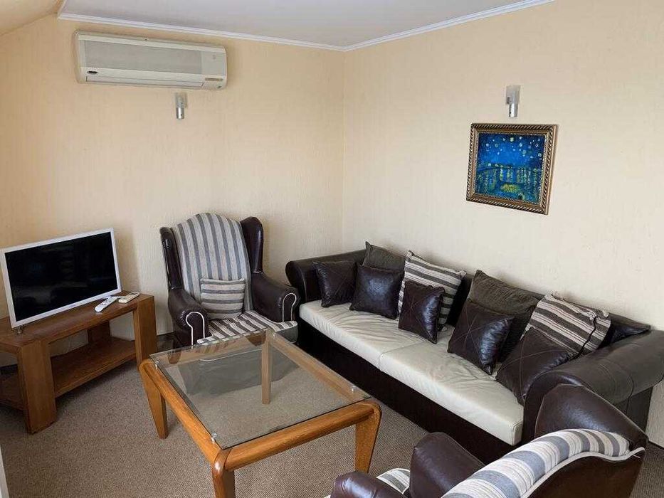 Продаваме хотел разположен на брега на морето в гр. Несебър