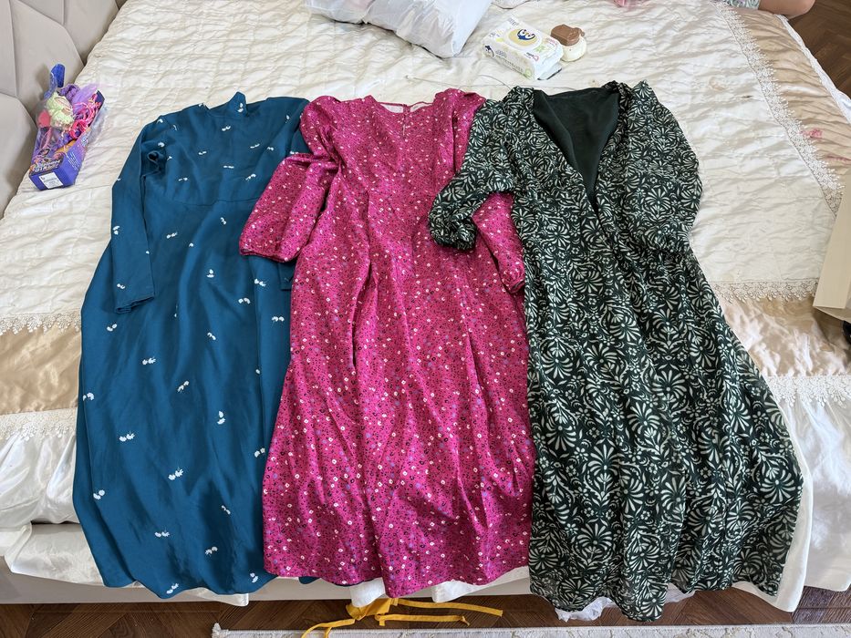 Продам женские платья