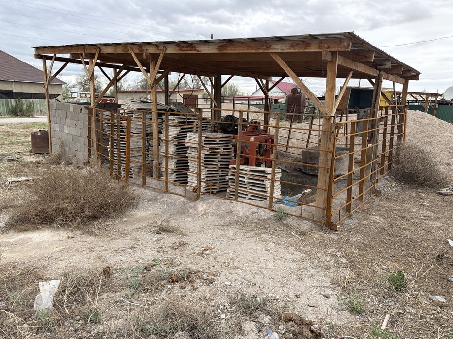 Станок для пескаблока