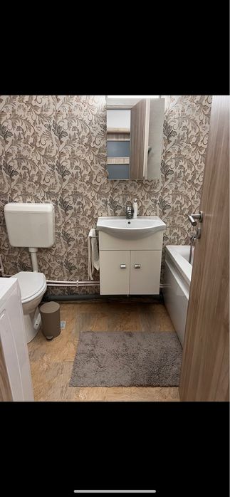 Inchiriez garsoniera spatioasa 42 mp