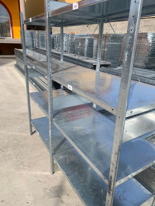 Rafturi metalice pentru depozitare manuala și arhiva