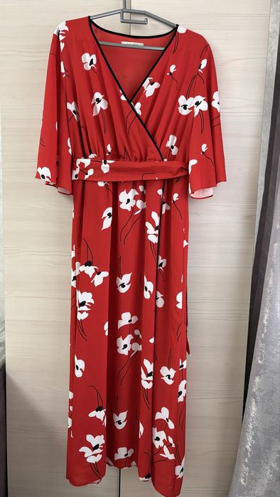 Продам платья 52-54 размер