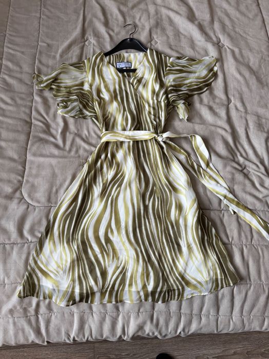 Pinko рокли, зелена и черна, плетиво. Черна рокля Karen Millen