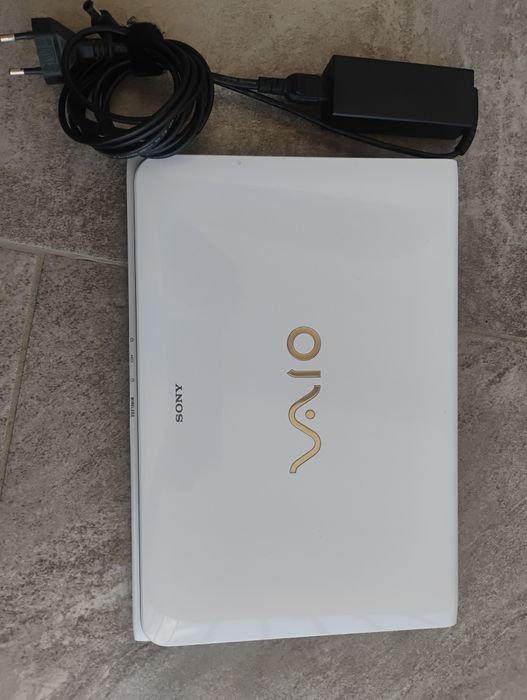 Sony Vaio HD perfect funcțional.Schimb cu consola jocuri.