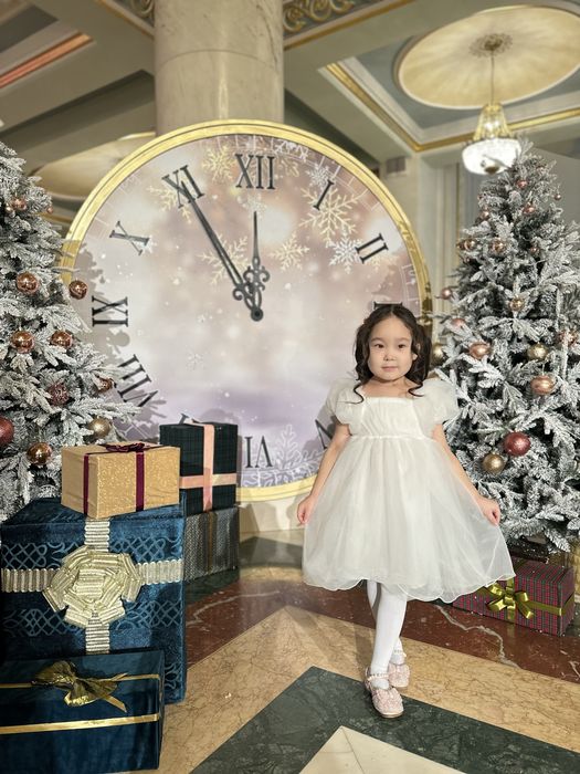 Белое нарядное платье для девочек