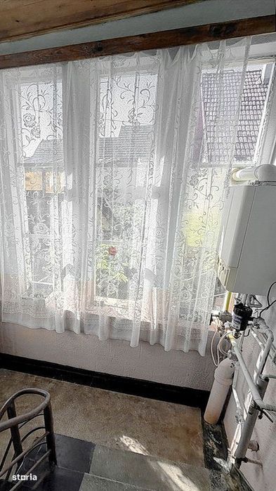 Ansamblu Doua Case Zona Linistita