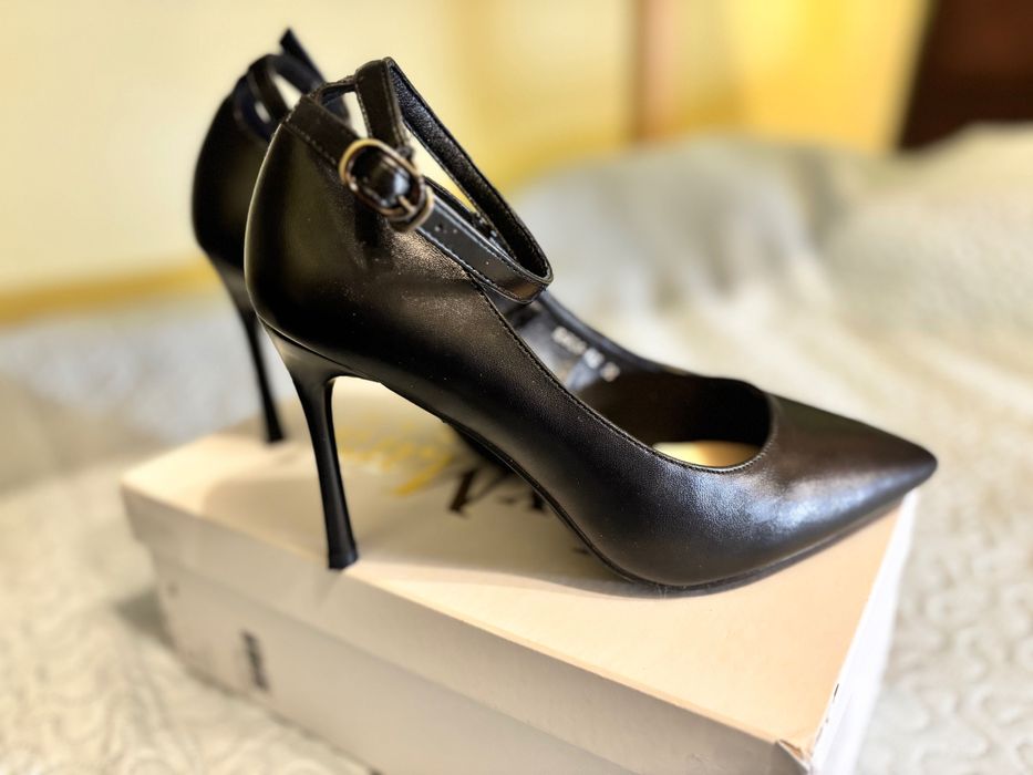 Черни токчета Tendenz 38 номер