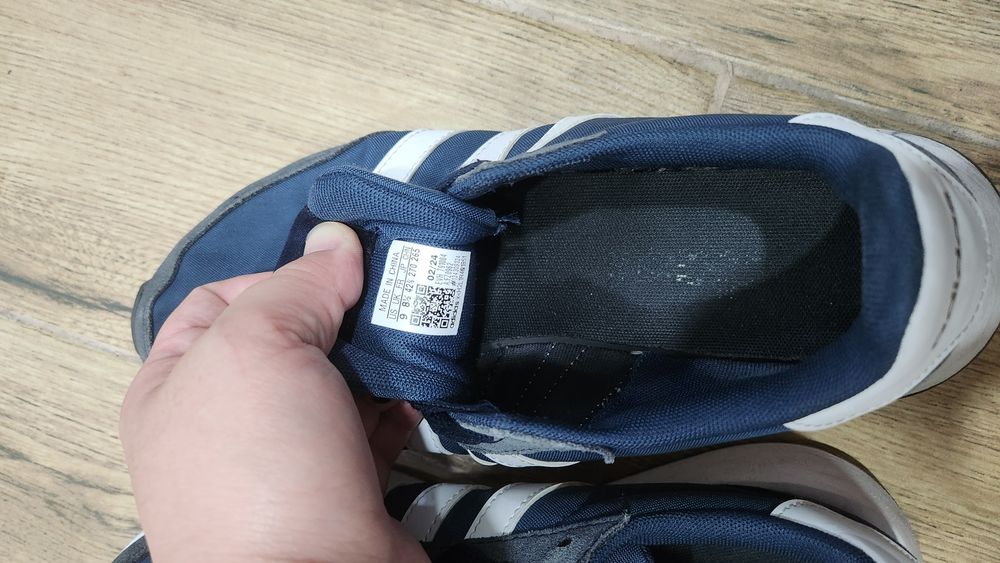 Кроссовки Adidas