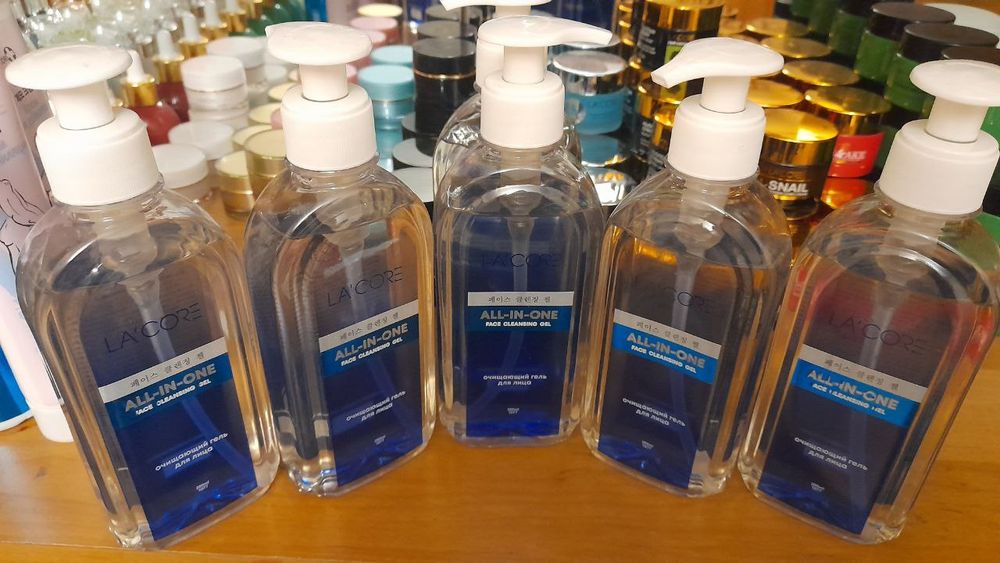 Очищающий гель ALL in One.
Глубоко очищает кожу от загрязнений