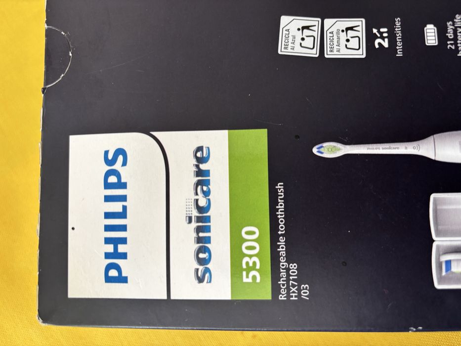 Електрическа четка за зъбиPHILIPS Sonicareo HX7108/03