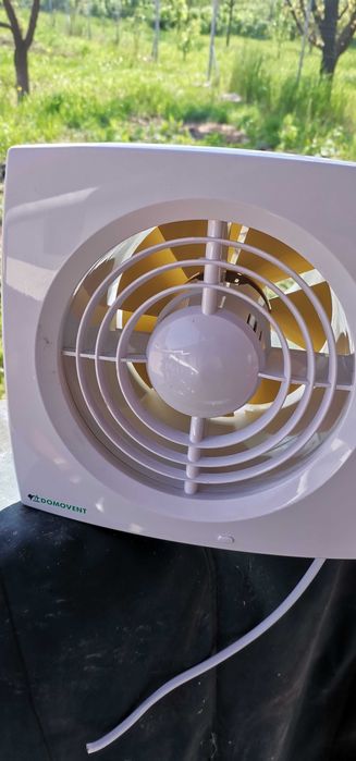 Vând ventilator electric