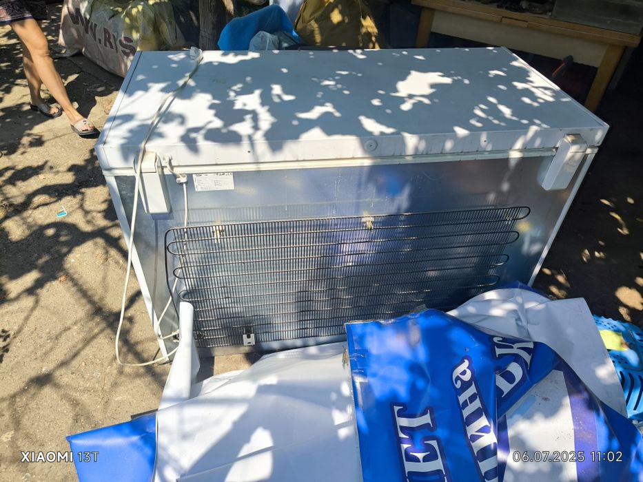 Продавам фризер БЕКО