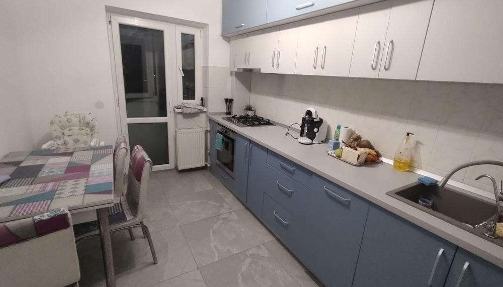 Se vinde apartament 3 camere Bulevardul București Timken