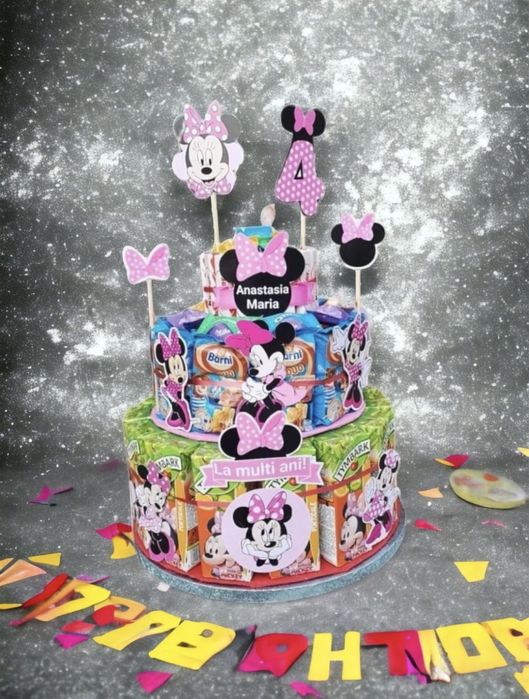 Tort din dulciuri ambalate