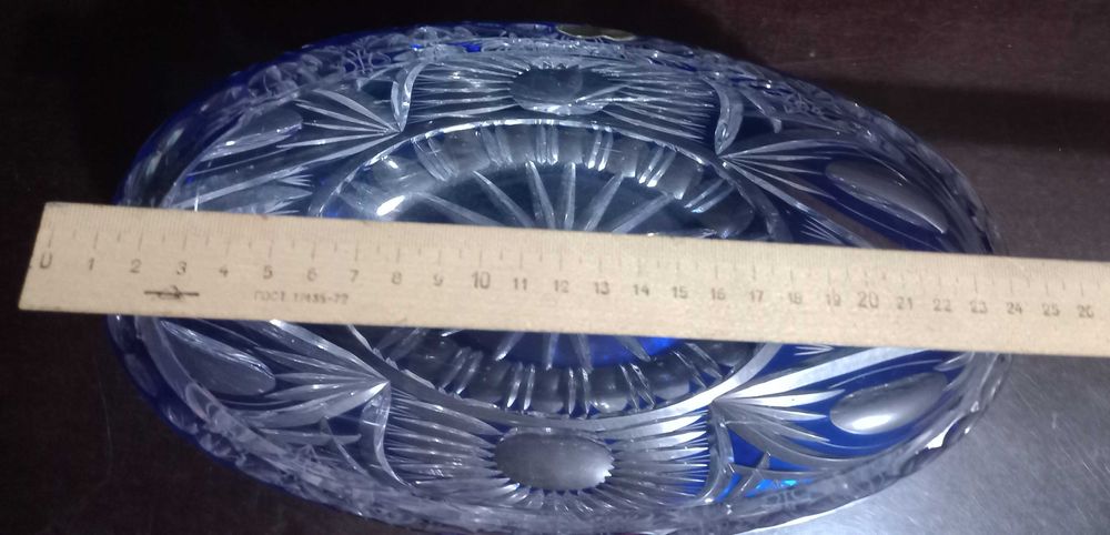 Продам хрустальную вазу - конфетницу "Ладья"