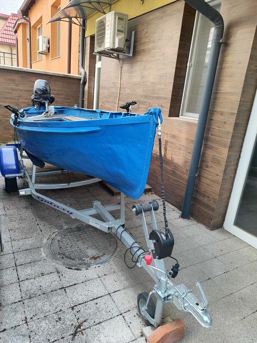 Алуминиева лодка +колесар+ двигател Mariner 9.9